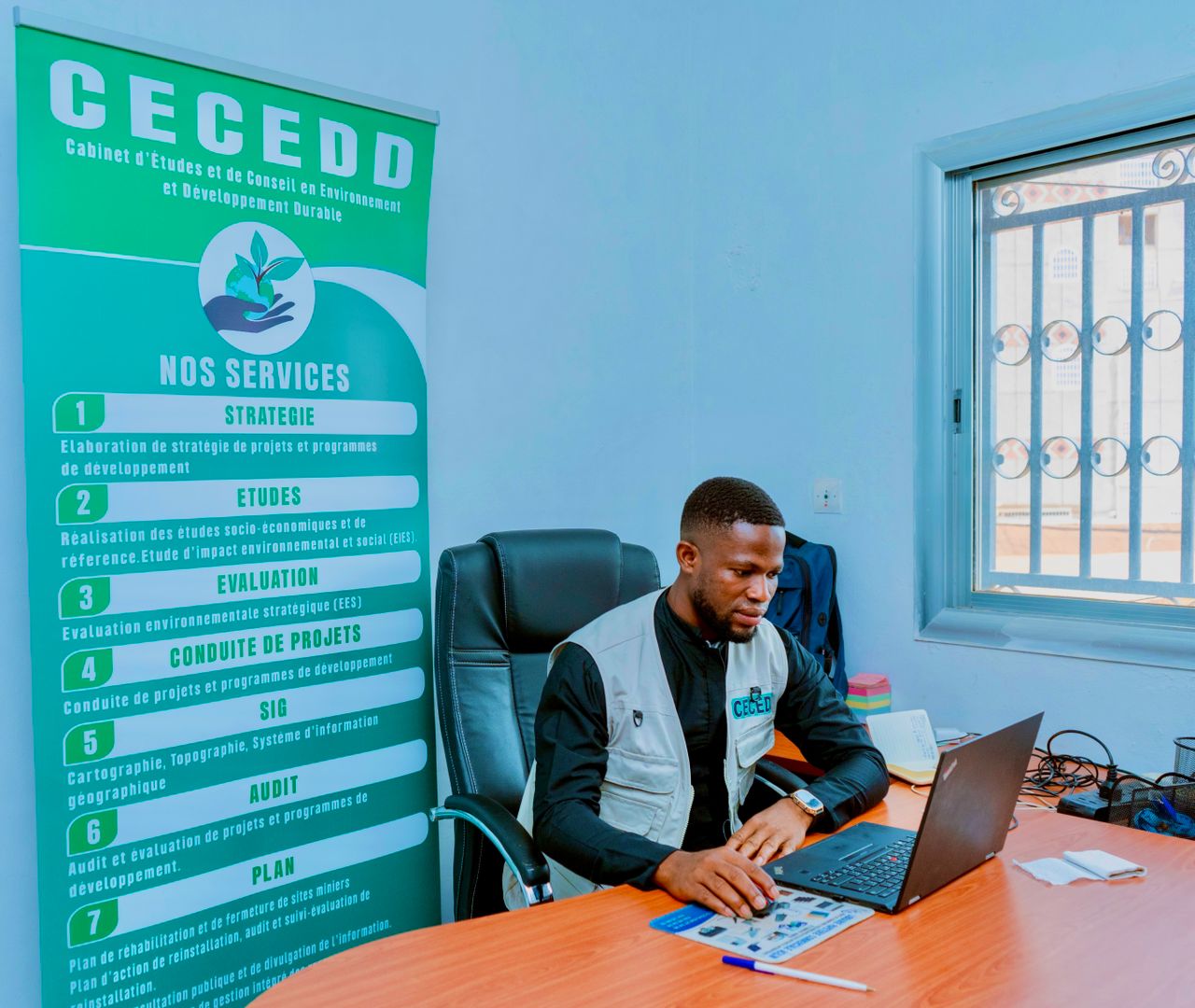 Collaborateur CECEDD au bureau